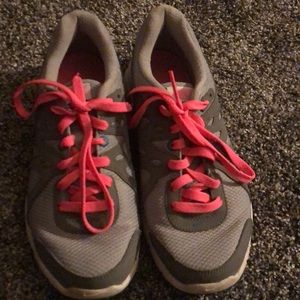 Nike Revolution 2